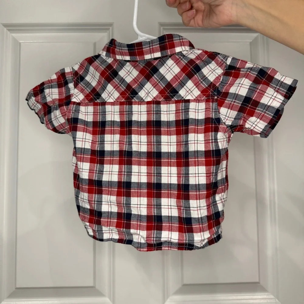 The Children's Place Baby Boy Plaid Short Sleeve Button Up Shirt Size 3-6 Months
